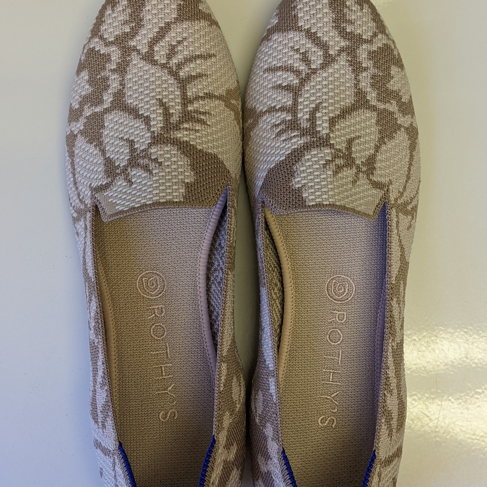 Rothy's 12 Petal Grey Loafers